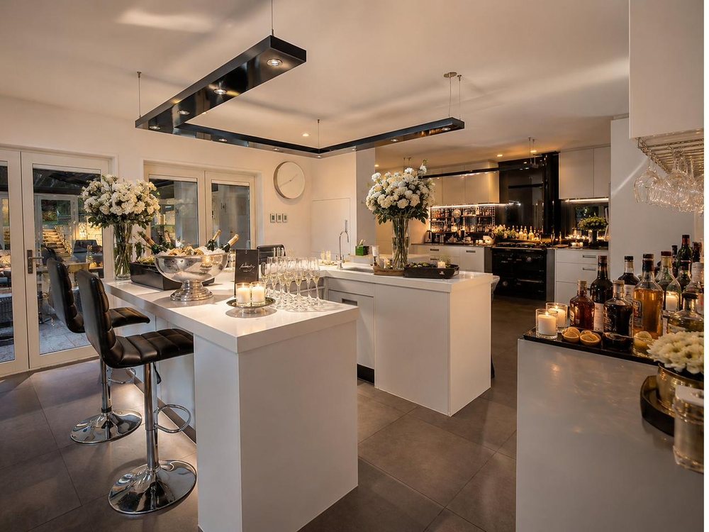 The kitchen and bar at Mishika Retreat set for guests